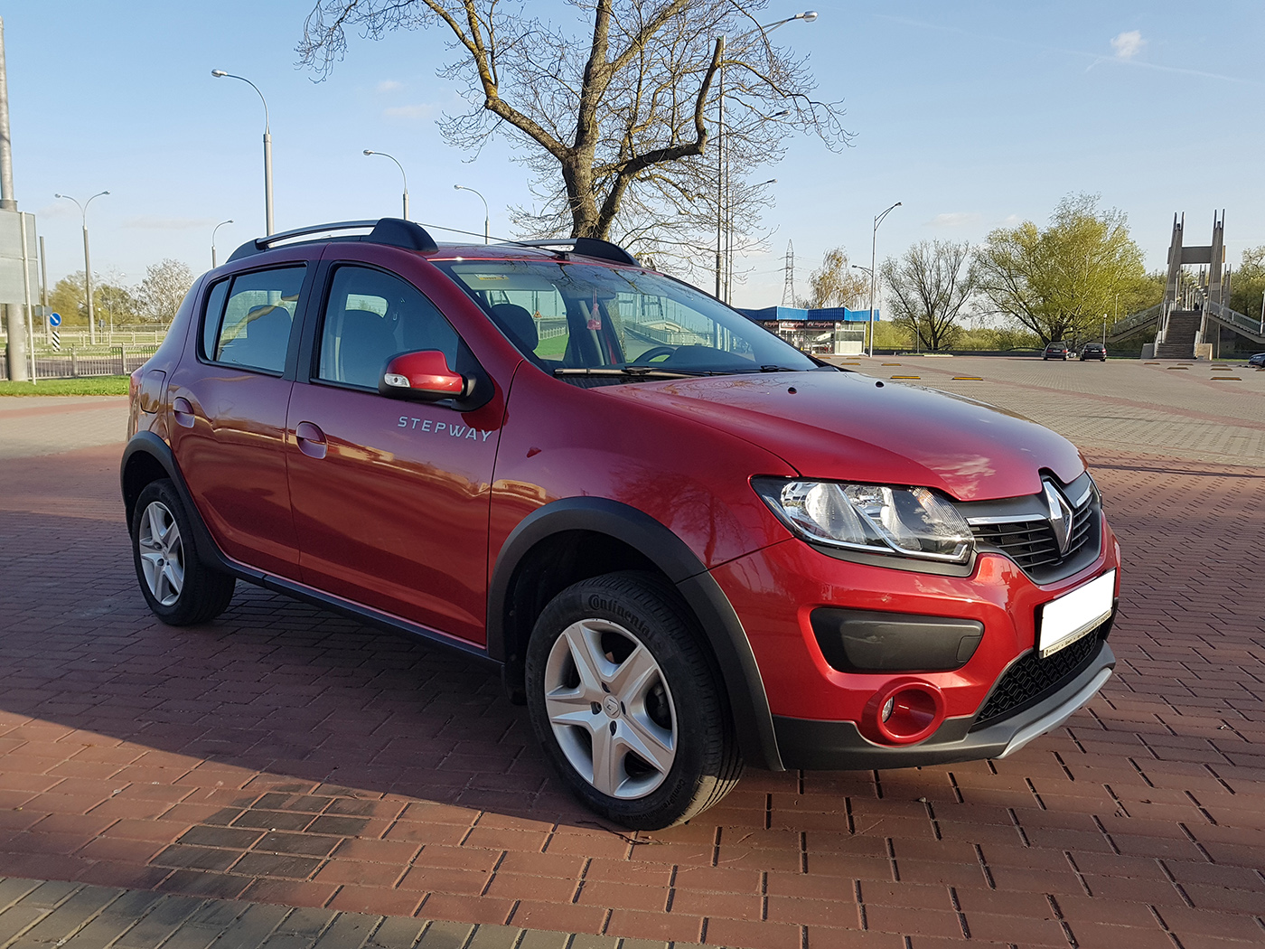 Renault Sandero Stepway, 2015 - Прокат авто КОЛЕСО